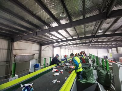 投递全程不超30秒！青岛垃圾分类迈向“智能时代”再生资源回收